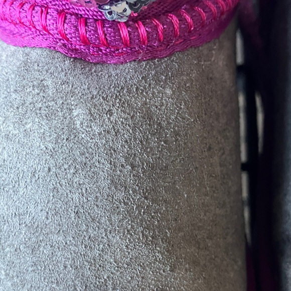 Lamo Gray and Pink Sequin Boots - Picture 5 of 9